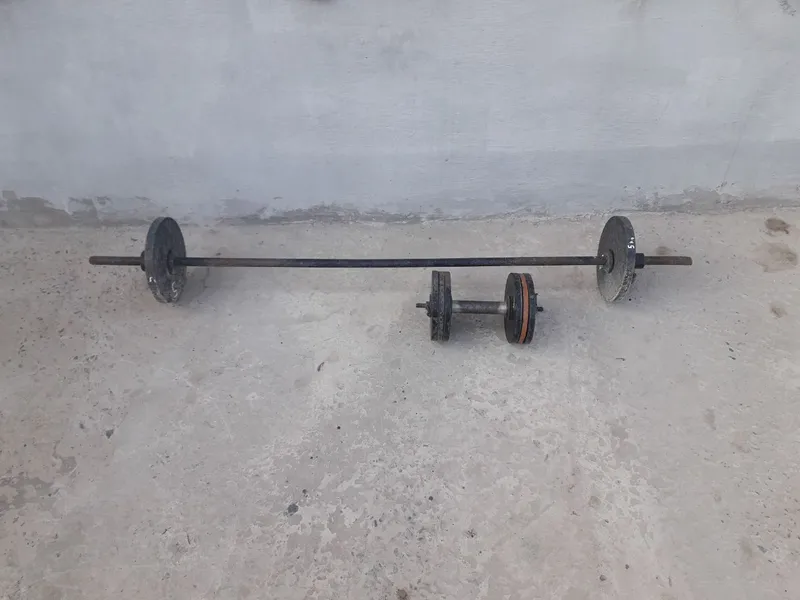 Qol shtangasi toshlari bilan