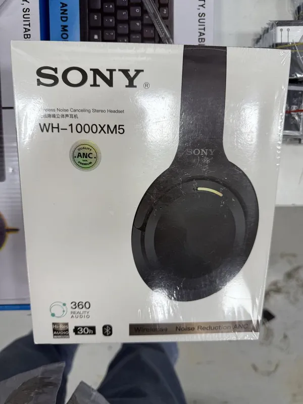 Sony наушник беспроводной классный звуком yangi