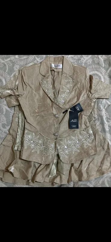 Женский костюм тройка, новый 8 Женский костюм тройка, новый 8