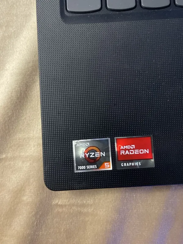 Srochna sotiladi lenovo v15 g4 amn 5