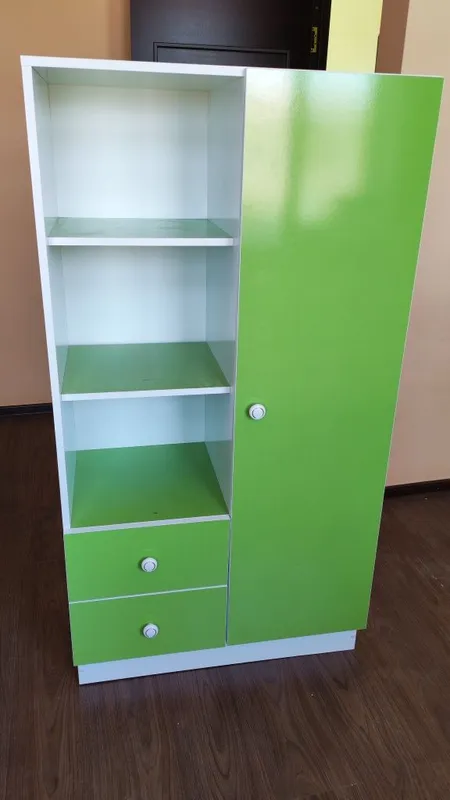 Детские шкаф и крават