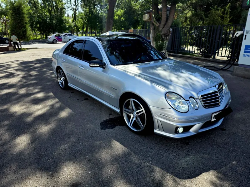 Mercedes benc 63 AMG 211 2 Mercedes benc 63 AMG 211 2
