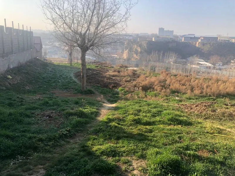 Yer sotiladi 10 sutiq suv gaz sivet bor manzil yangi obot — фото 2