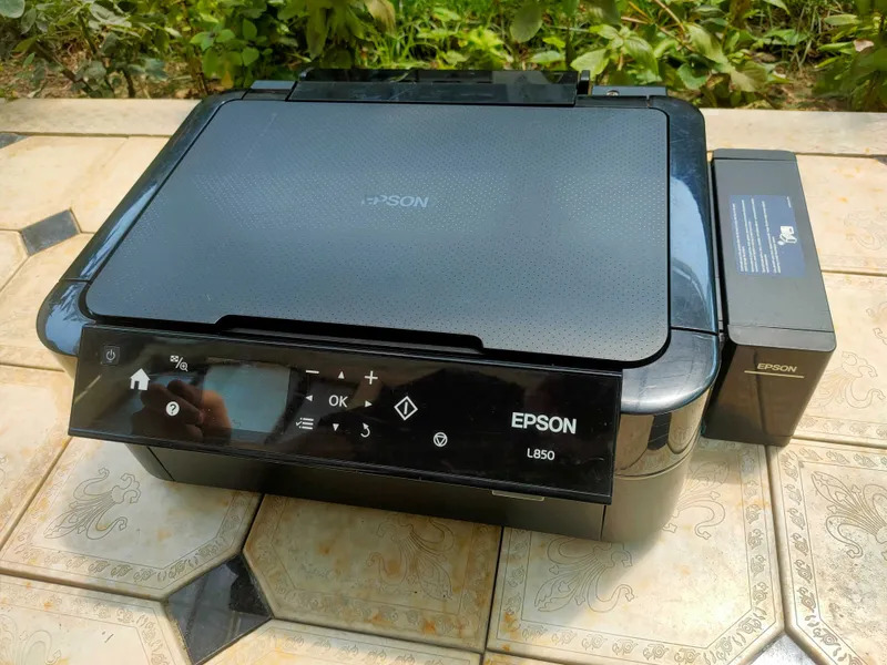 EPSON L850 sotiladi, holati yaxshi 12750 ta chiqargan. 3