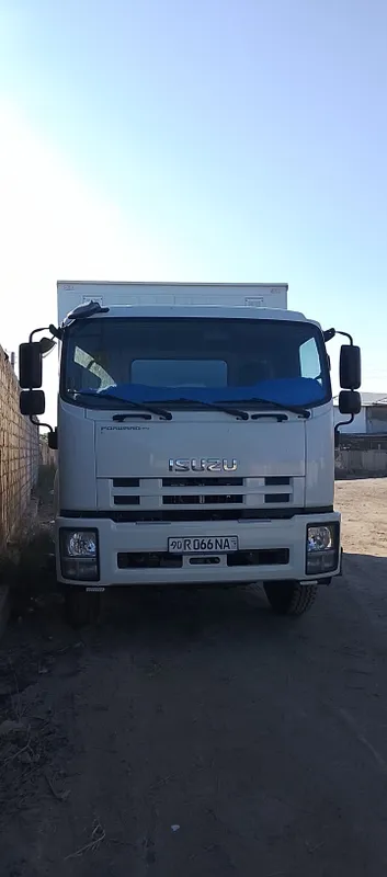 Isuzu 10 T Isuzu 10 T