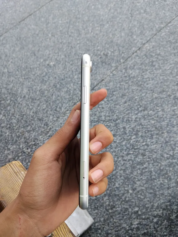 iPhone XR 5 iPhone XR 5