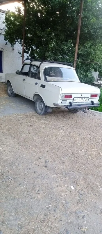 Сотилади 1982 йил 1