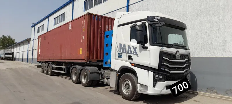 HOWO MAX тягач газли — фото 1