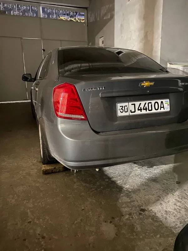 Jentra srochno sotiladi uchta joyida petnosi bor 4 pakaleni gaz prapan 4