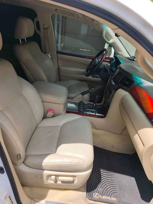 Продаётся Lexus 570 (J200) 6