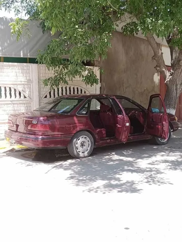 Скидка срочно Ford Taurus оцинкованный нержавеющий автомобиль Скидка срочно Ford Taurus оцинкованный нержавеющий автомобиль