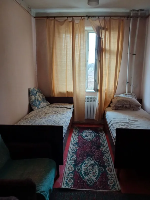 Chirchiq, Antoshkada 2 xonali kvartira ijaraga beriladi — фото 2