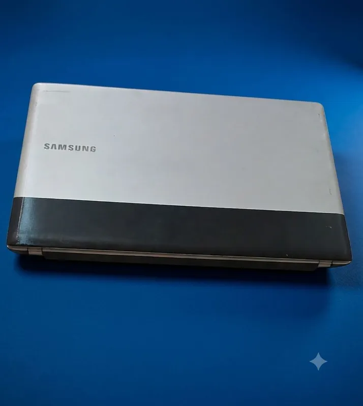 Uy-ishga Samsung. Narxi: 1 800 000. Ekrani tiniq!