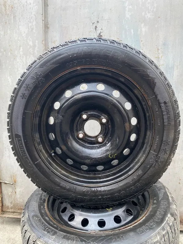 Продаются зимние балоны с дисками 195/60 R15 — фото 1