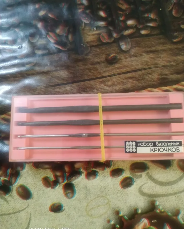 SSSR davriga oid vintage zajigalka va to‘qish ilgaklari sotiladi 1 SSSR davriga oid vintage zajigalka va to‘qish ilgaklari sotiladi 1