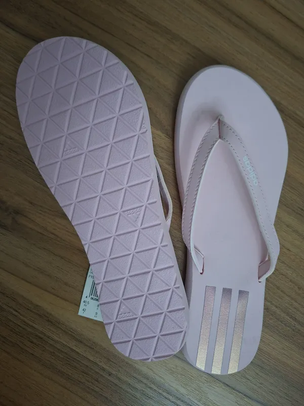 Adidas. Сланцы женские. 2 Adidas. Сланцы женские. 2