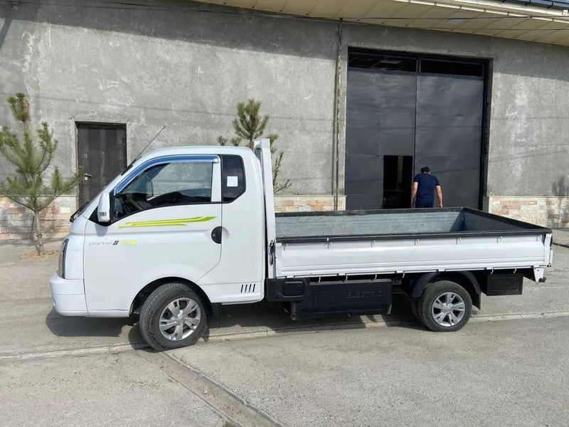 Hyundai Porter Electric — фото 1