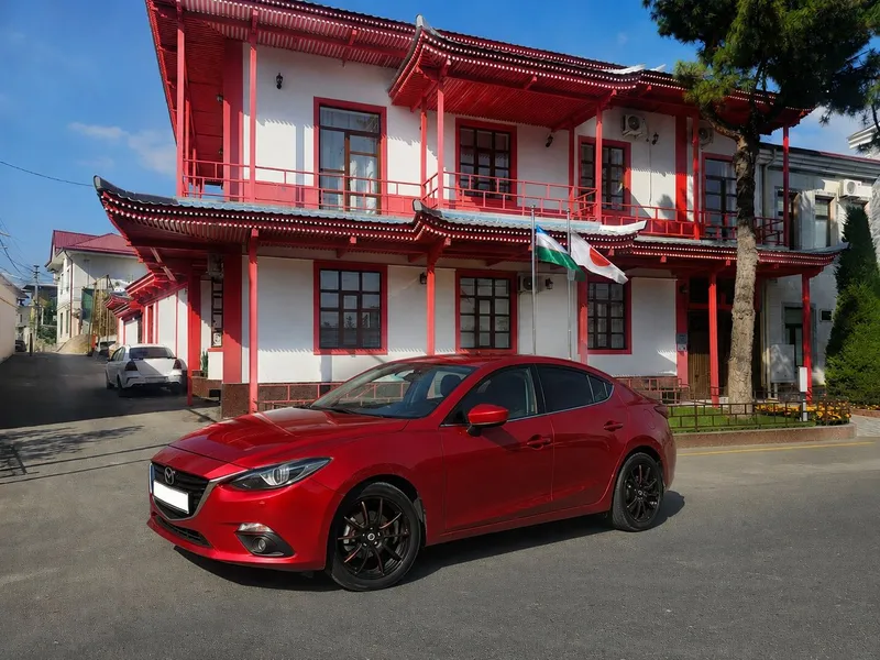 Продаётся Mazda 3 Axela 1