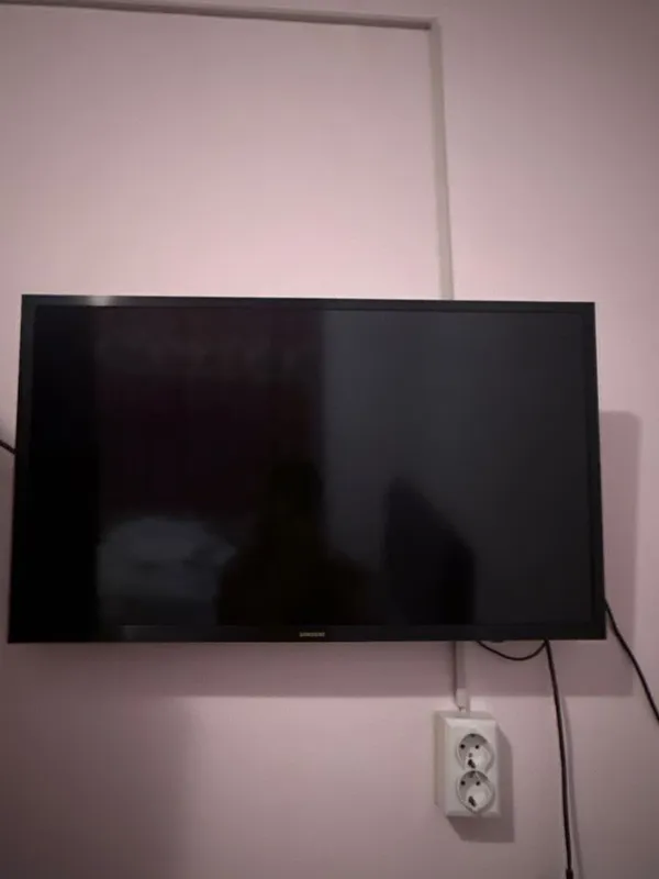 Samsung 32 yaxshi saqlangan 1