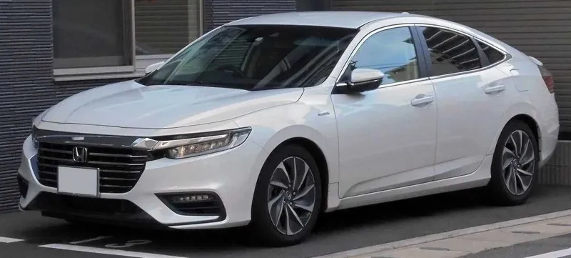 Honda insight pod zakaz