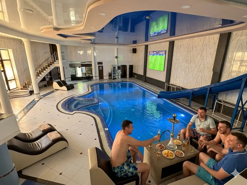 Бассейн Luxe