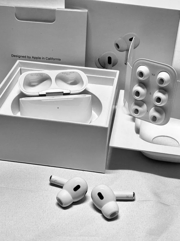 Беспроводные наушники AirPods Pro 2 1 Беспроводные наушники AirPods Pro 2 1