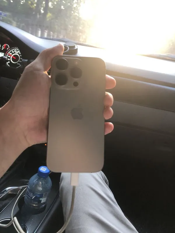 Iphone 15pro kar dak bor 3