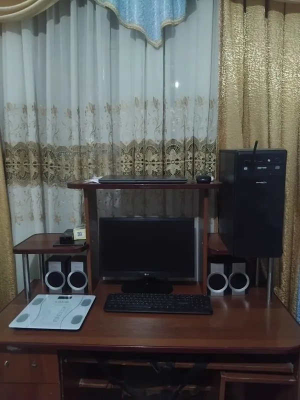 Продаётся компьютер+стол Продаётся компьютер+стол