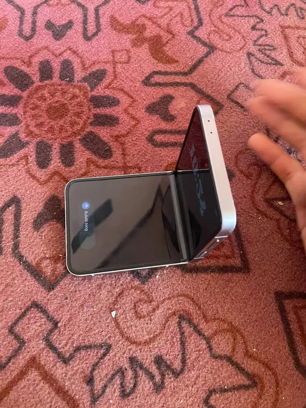 Samsung Galaxy Z Flip 6 — фото 2