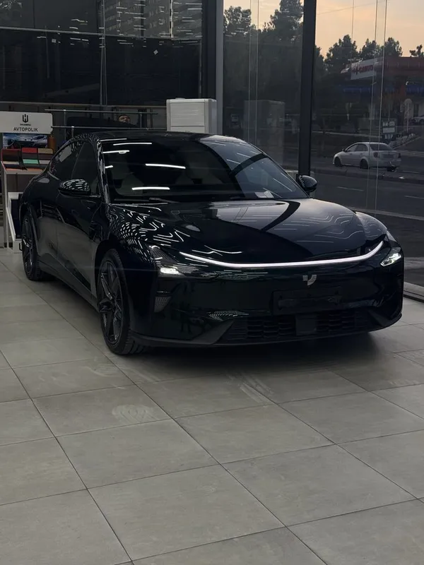 JiYue robocar electrocar 660-770 km sedan krassover 4x4 xar hili bor