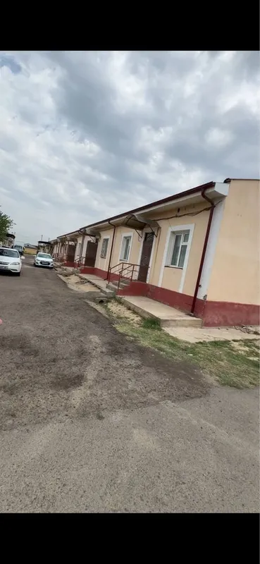 Parkentda 2 sotix katej sotiladi 1