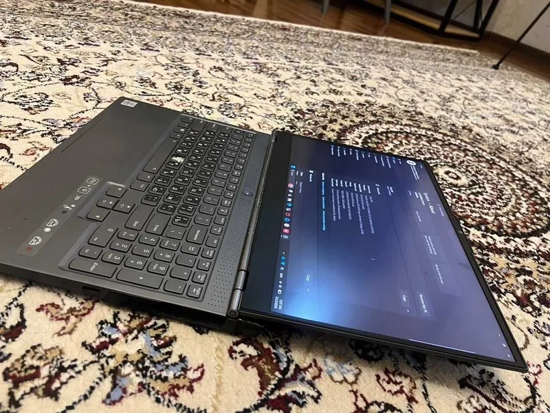Lenovo Legion 7 15IMH05 | i7-10750H | RTX 2070 Super | 16/1TB 6 Lenovo Legion 7 15IMH05 | i7-10750H | RTX 2070 Super | 16/1TB 6