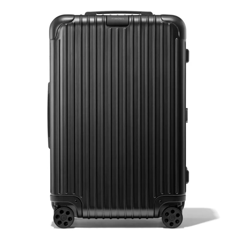 RIMOWA Essential — Matte Black RIMOWA Essential — Matte Black