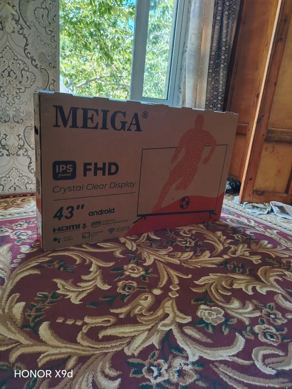 Meiga 43" Smart TV 4