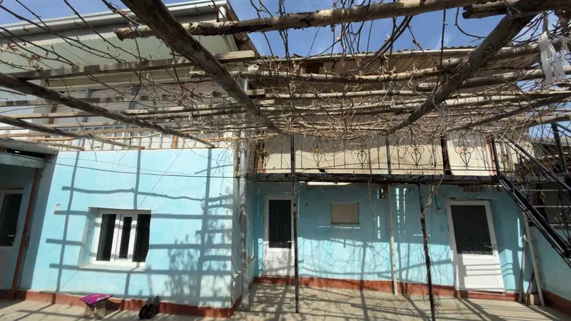 Продается 5 комнатный дом ,4 сотки земли в рабочем городке 36000$ — фото 2