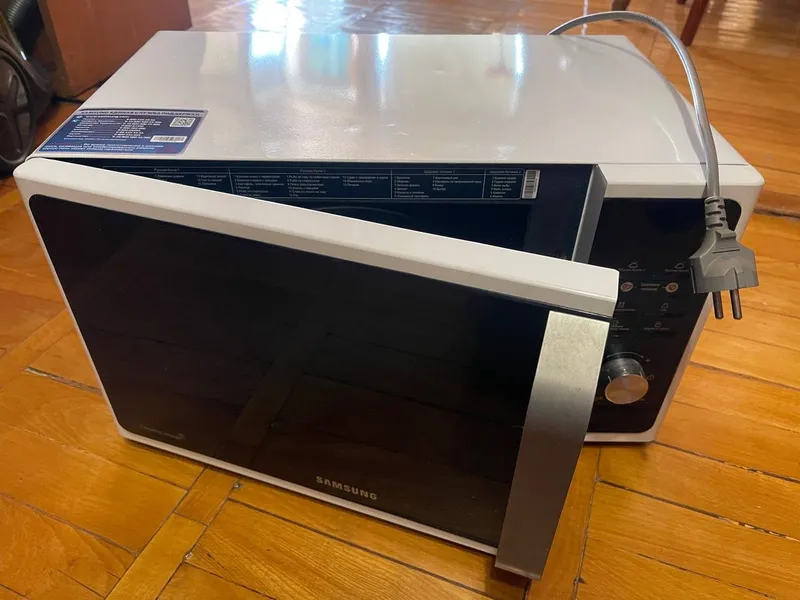 Samsung mikroto‘lqinli pechi 1 Samsung mikroto‘lqinli pechi 1