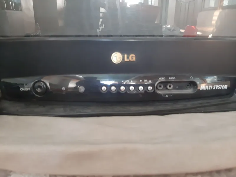 продаём теливизор LG 1 продаём теливизор LG 1