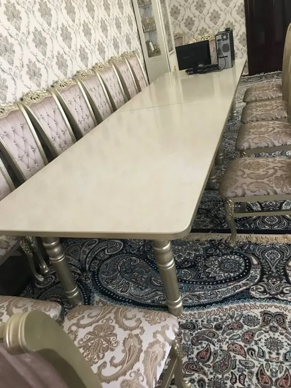 Продам стол стулья новые стульев 18 шт
