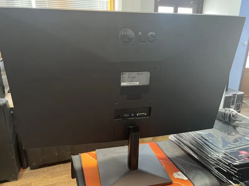 LG 27 FullHD ips 75hz 2