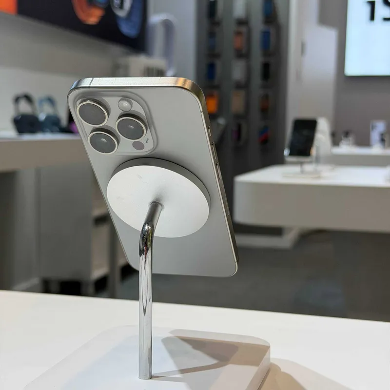 iPhone 15 Pro Natural Titanium 256GB — фото 1