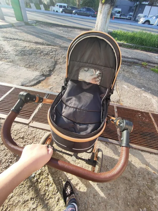 Коляска, есть автокресло, почти не использовалась 2