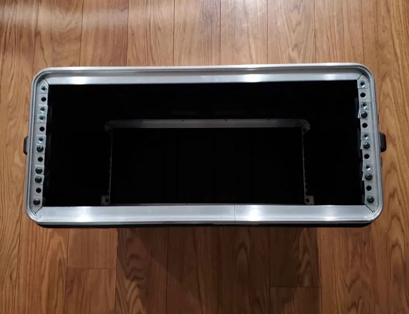 SKB 4 space rackmount case — фото 2