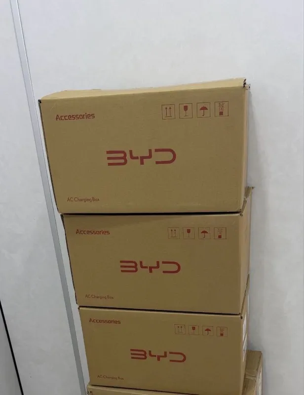 Byd Zaryadnik Orginal 7kw 80$ 1 Byd Zaryadnik Orginal 7kw 80$ 1