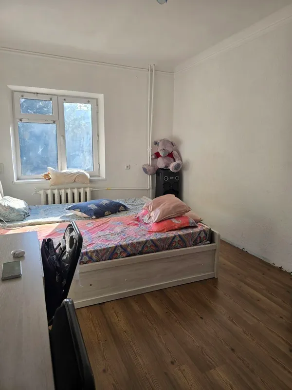 Yakkasaroy Pedinstitut 2/3/4 sotiladi 9