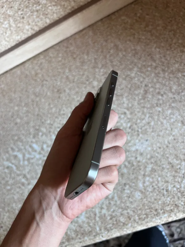 Iphone 15 pro 6