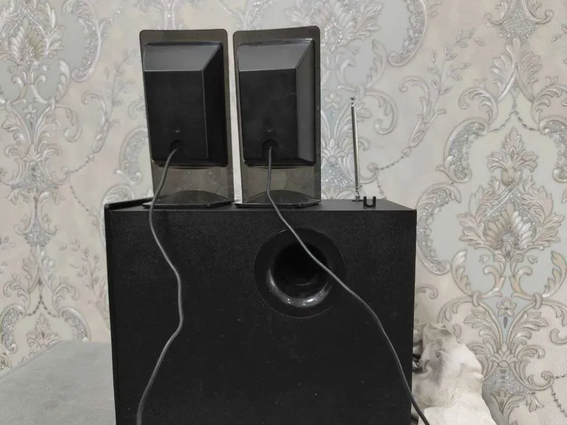 Компьютерная акустика Microlab M-700V 5.1 на запчасти или ремонт — фото 1