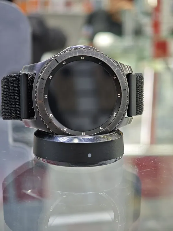 Galaxy watch Gear s3 black 2 Galaxy watch Gear s3 black 2