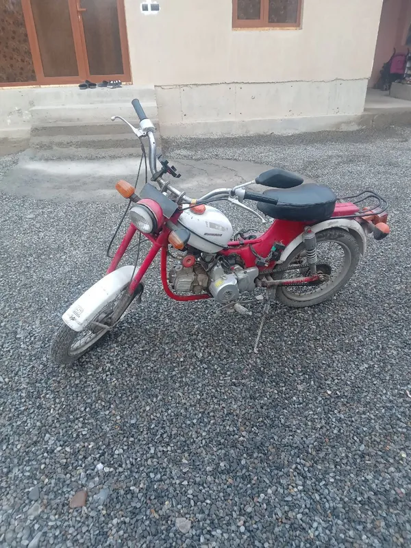 Moped, mator 110kuba benzin rasxodi kam