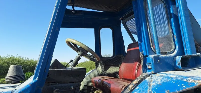 Mtz 80 holati zoʻr ishga tayyor holatda bolonlari yangi bosilgan . 5 Mtz 80 holati zoʻr ishga tayyor holatda bolonlari yangi bosilgan . 5
