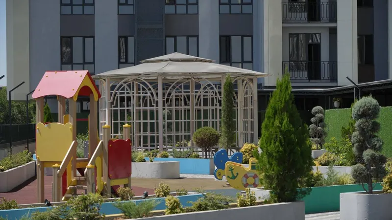 Yakkasaroy tumanida 72,29 m² li 4 xonali kvartira sotiladi 2